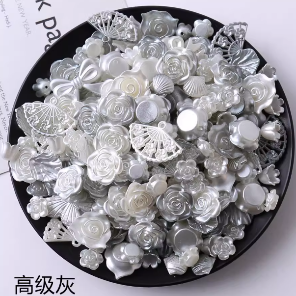 Sandblasted animal-shaped material: Resin is used for phone cases, DIY handicrafts, etc. for decoration.